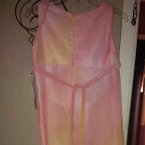 Girls dress - Picture 3 of 4