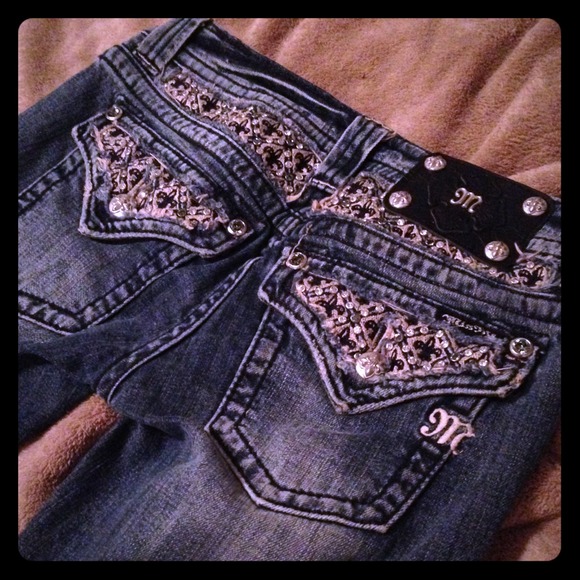 NWOT MISS ME SKINNY BLING