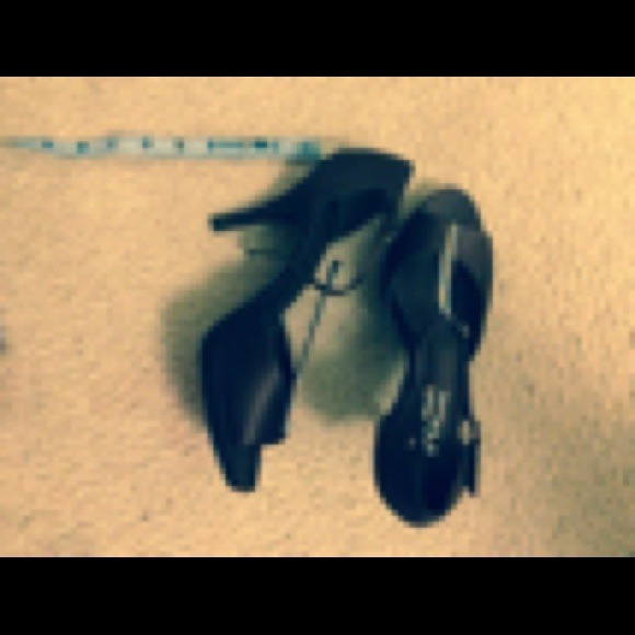 Cute heels - Picture 2 of 2