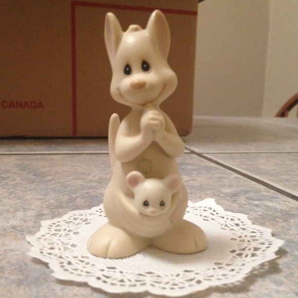 *SOLD* Precious Moments Hello World