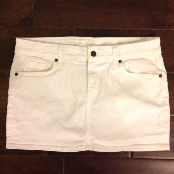 Citizens of humanity white denim skirt size 30