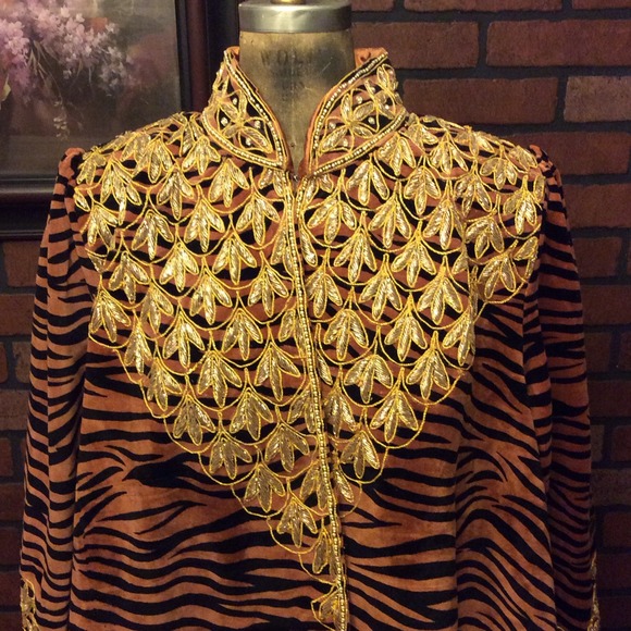 Beautiful Vintage Fancy Trench Coat One Of A Kind - Picture 4 of 4