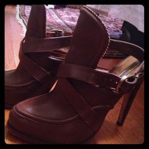 Charles David 4" rich brown leather bootie