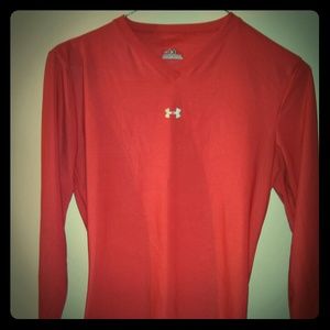 Long-sleeved under armour workout top
