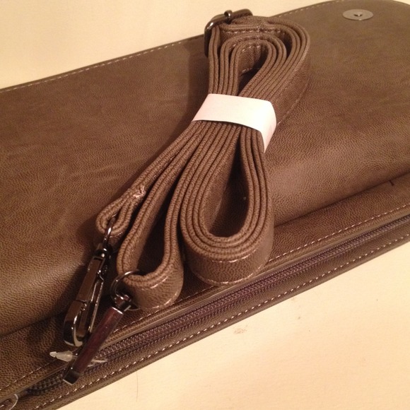 Large clutch (REDUCED!!!) - Picture 3 of 4