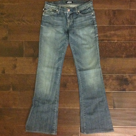 Rock and republic size 28