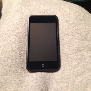 Apple iPod Touch, 1st Generation, Black, 8 GB