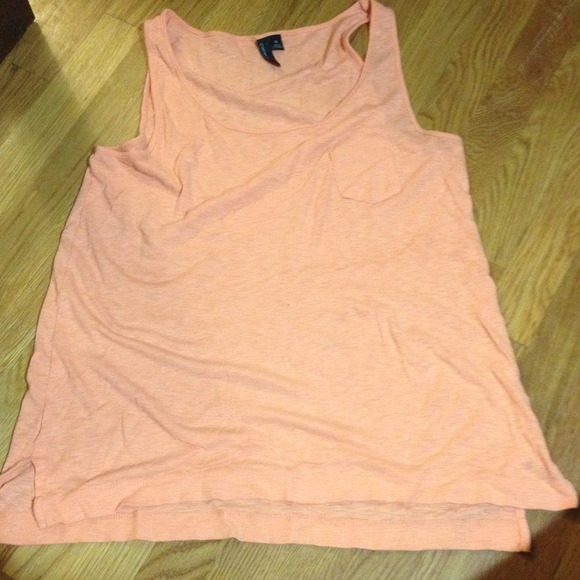 Cute orange sherbet loose tank!