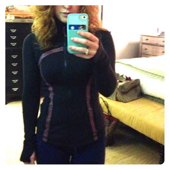 Lululemon define jacket **TRADED** w/@emilyslife