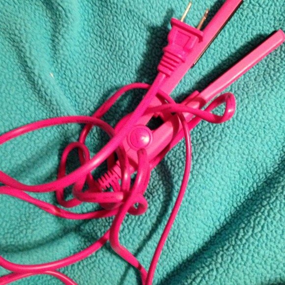 mini flat iron! 💕