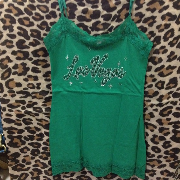 🚫SOLD🚫 Green spaghetti top