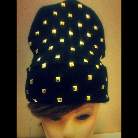 💓REQUEST ORDER: Black Studded Beanie 💓 - Picture 2 of 2