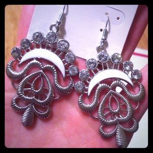 Chandelier earrings