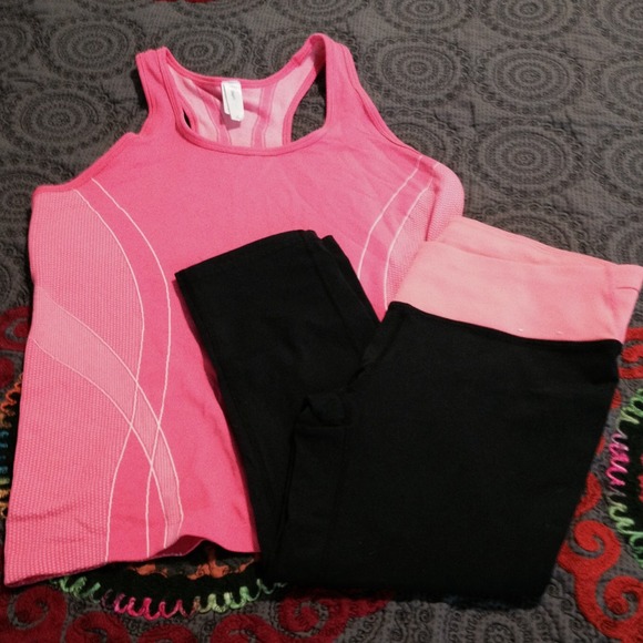 BUNDLED🚫🚫 fit coral/gray crop & matching tank