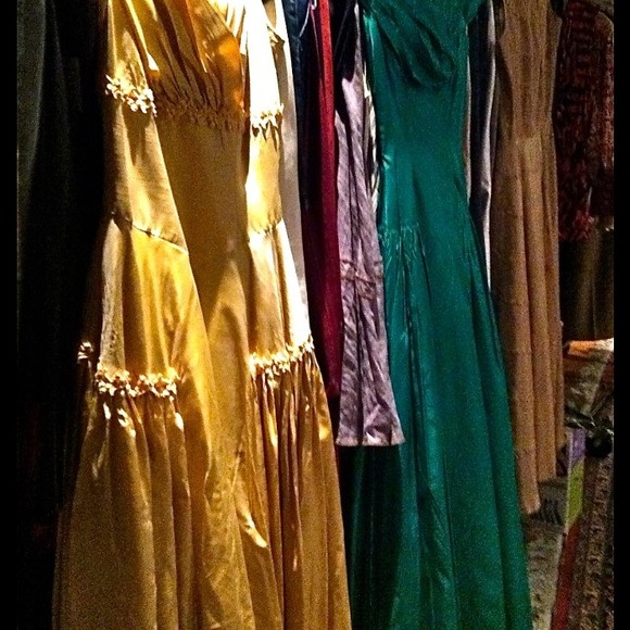 OUT OF TOWN until Spring... Closed 'til then! - Picture 3 of 4