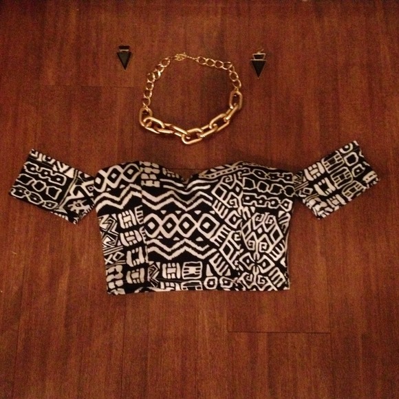 Tribal Print Crop Top - Picture 2 of 4