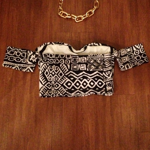 Tribal Print Crop Top - Picture 3 of 4