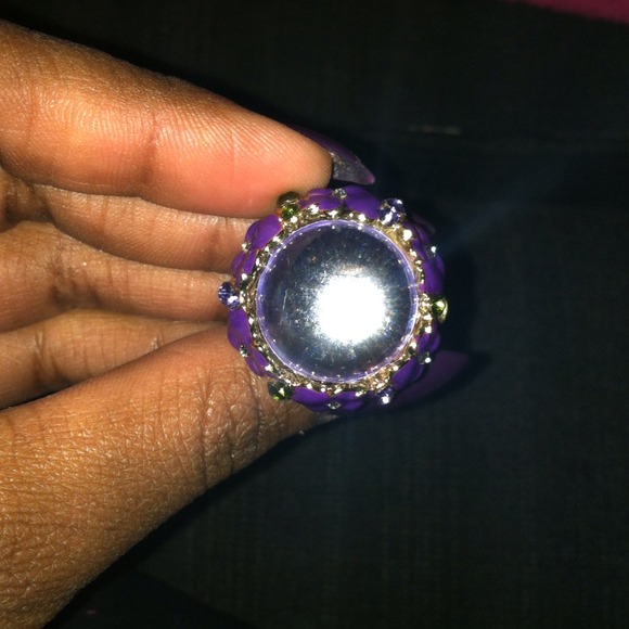 Flower ring - Picture 2 of 2