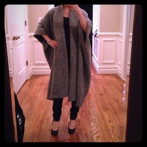 Oversized long throw over jkt