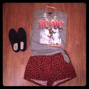 <On hold>Cheetah Print Shorts