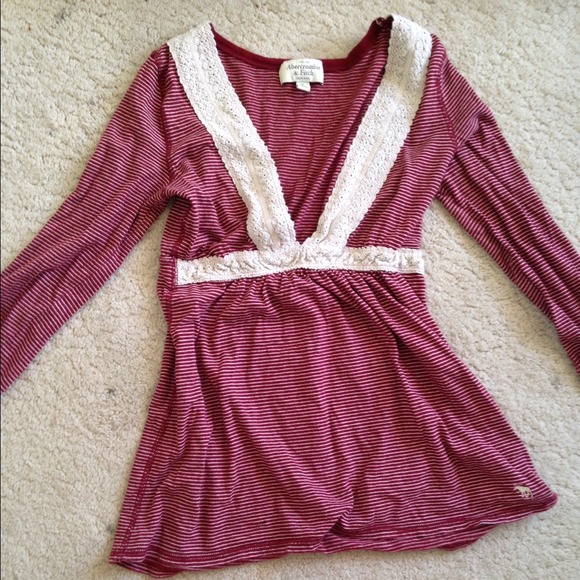 Abercrombie striped V-neck with lace trim