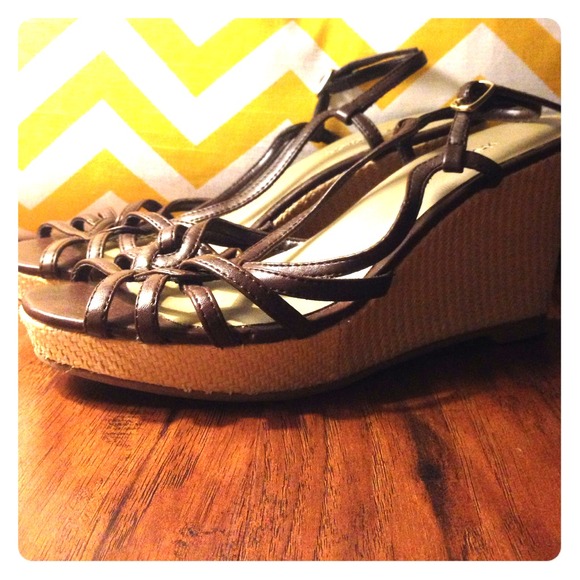 Xhilaration wedges
