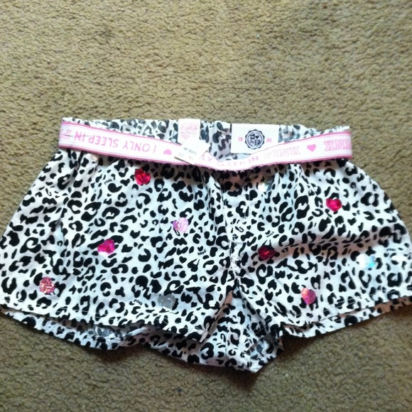 Sold Victoria's Secret PINK boxers NWT size XS!!