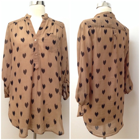 ❌Sold❌ Little Pretty Heart Blouse