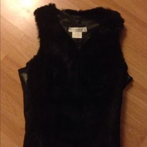 Black real fur - genuine leather  zip around vest