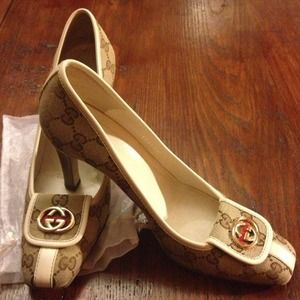Authentic🌾 GUCCI HEELS🍂
