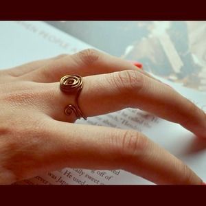 Never Ending Gunmetal Wire Ring
