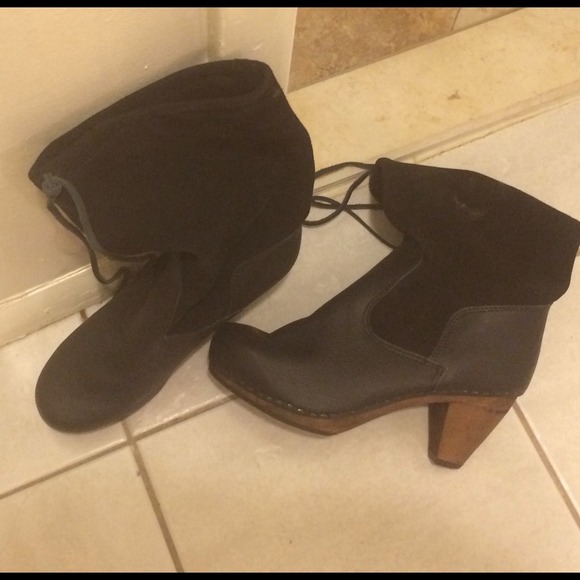 Leather and suede clog boots - Picture 2 of 4