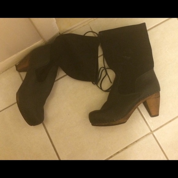 Leather and suede clog boots - Picture 3 of 4