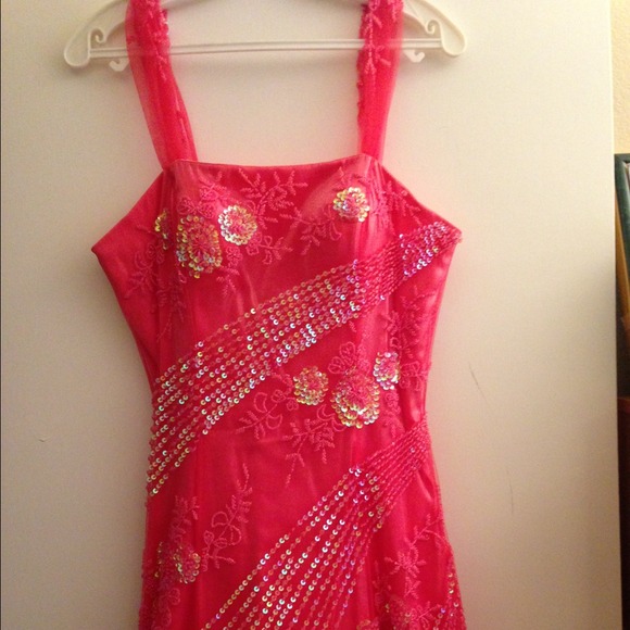 Long sequence pink gown!! Only worn 1 time