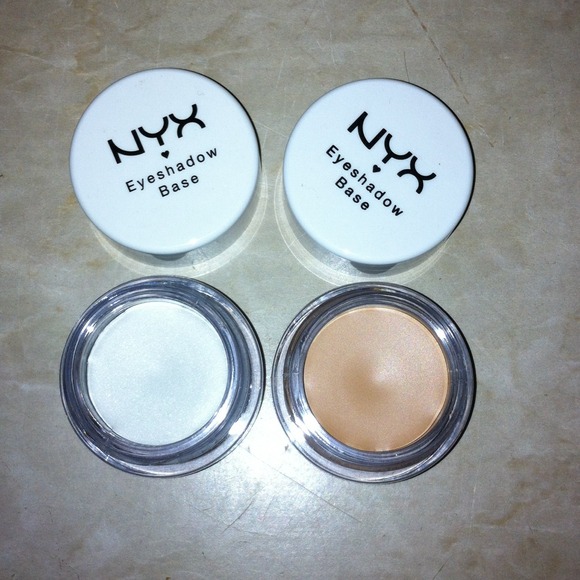 Eyeshadow base primers