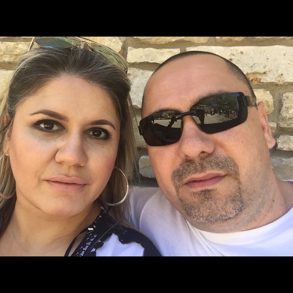 Meet me! 😘 - Picture 3 of 3