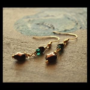 Chic Dangling Glass Bead & Gold Wire Earrings
