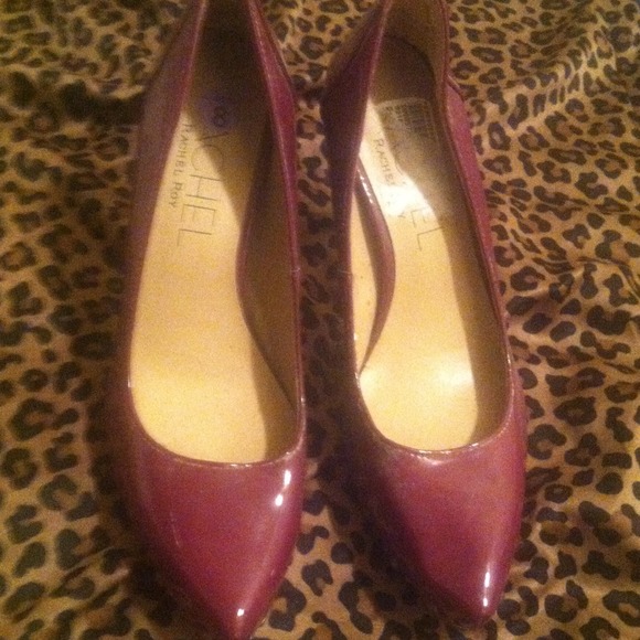 Sexy purple pumps