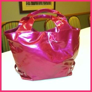 Max New York  large  bag in fushia color(reduced)
