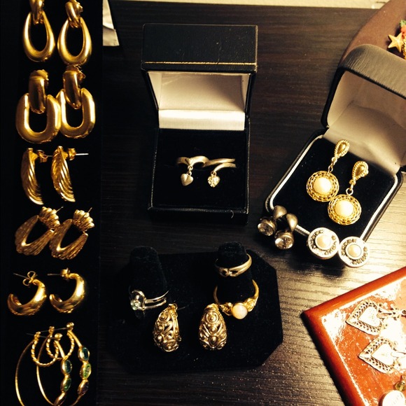88-pc Jewelry Collection