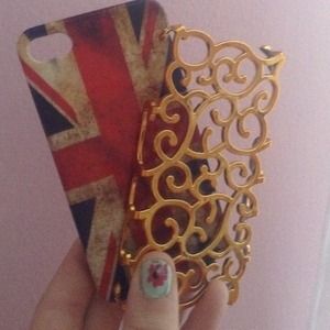 2 Iphone 4/4s covers