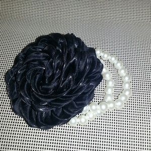 Beautiful black flower bracelet