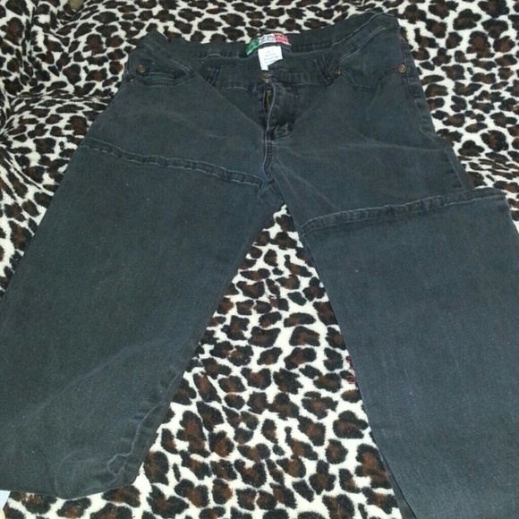 Slim leg jeans