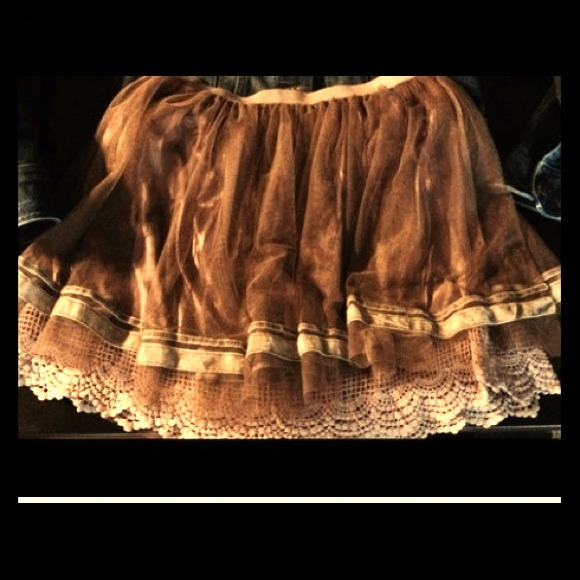 SOLD****Country style taupe/tan skirt with lace