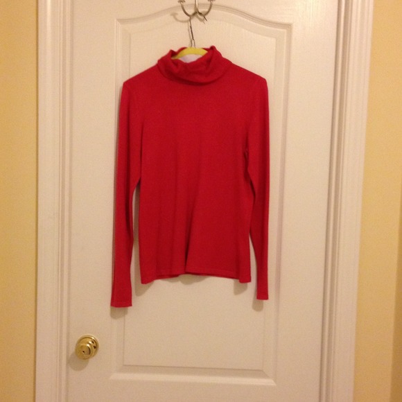 Hot pink turtleneck - Picture 1 of 1