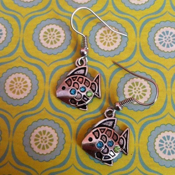 Silver Fish Dangle Earrings - Picture 4 of 4
