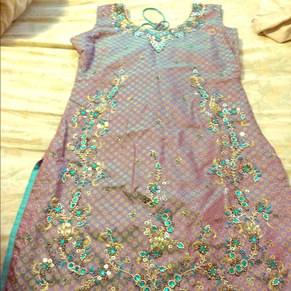 Indian salwaar kameez