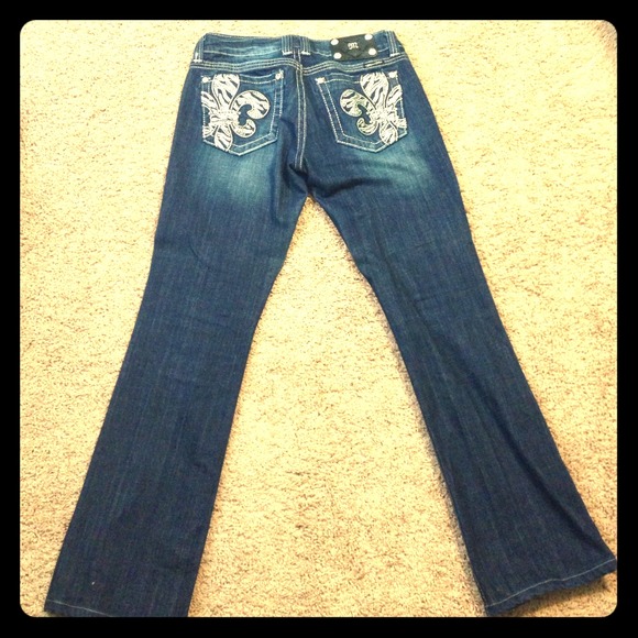 Dark Wash Miss Me Jeans!