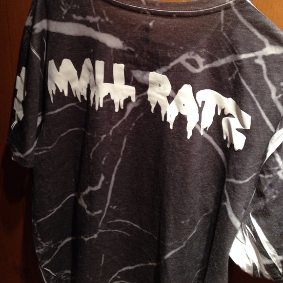 Hold/trade with @livedtolove 💙💜 - Picture 2 of 4