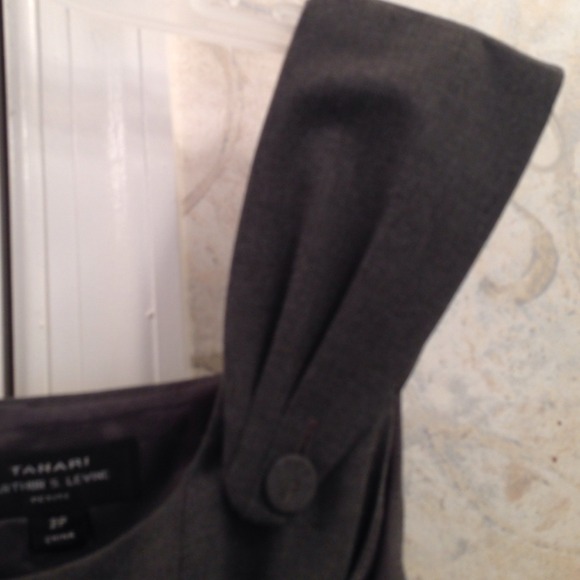 Tahari charcoal gray dress with attached belt 2p - Picture 3 of 3